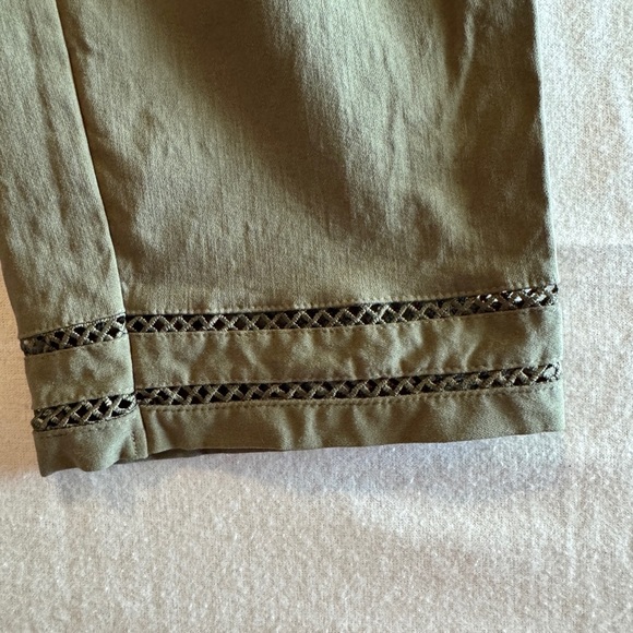 Allison Daily Women Size 14 Olive Green Cropped Pants with Black Trim - Picture 2 of 7